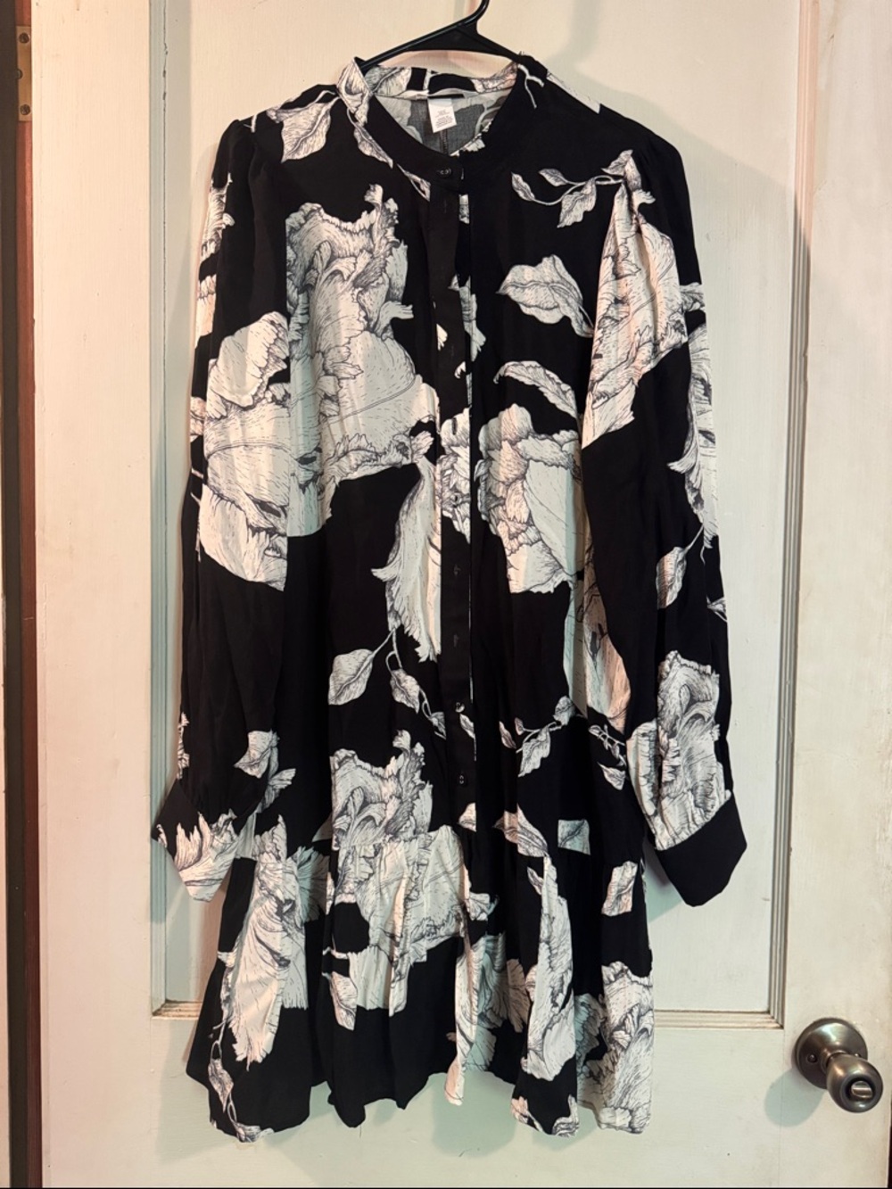 NEVER WORN H&M Black and White Floral Midi Dress